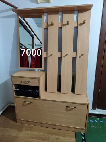 Кухонные шкафы: Шкаф-сервант, разная мебель б/у. Район ориентир пр.Чуй- ул.Разина не at lalafo.kg — 2 Кухонные шкафы: Шкаф-сервант, разная мебель б/у. Район ориентир пр.Чуй- ул.Разина не — 2