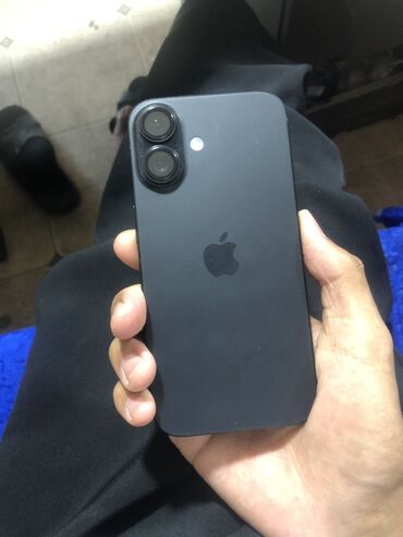 айфон 16 обычный: IPhone 16, Колдонулган, 128 ГБ, Кара, Куту, Заряддоочу түзүлүш