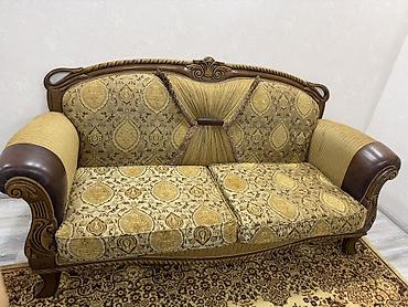 ustol ustul: İşlənmiş, Klassik divan, 2 kreslo, Divan, Jurnal masası, Bazasız, Açılmayan — 1