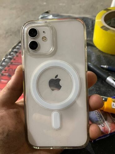 Apple iPhone: IPhone 12, Б/у, 64 ГБ, Белый, Защитное стекло, Чехол, 76 % — 6