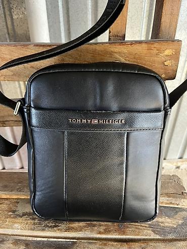 барсетка лакосте зеленая: Барсетка, Tommy Hilfiger, Материал: Экокожа, Застежка на молнии, Б/у — 2