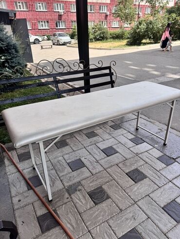 радиаторы отопительные: Кушетка для массажиста, косметолога