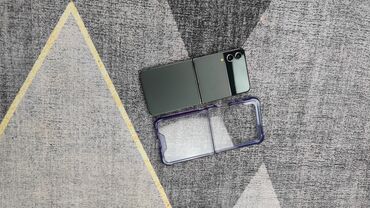 самсунг z flip 3: Samsung Galaxy Z Flip 4, Б/у, 128 ГБ, цвет - Черный, 1 SIM, eSIM