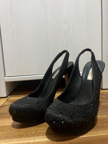 женские вечерние туфли: Туфли Размер: 36.5, цвет - Черный