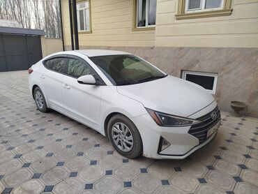 Hyundai: Hyundai Elantra: 2019 г., 2 л, Автомат, Бензин, Седан — 3