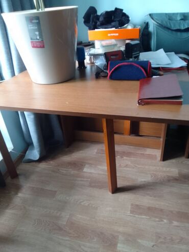 мебель мягкая бу: Комплект стол и стулья Для зала, Б/у