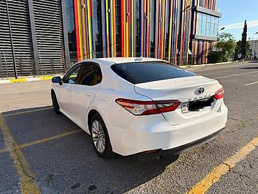 lexus ct 200: Toyota Camry: 2.5 l | 2021 il Sedan — 3