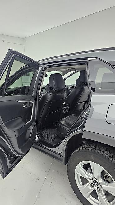 Toyota: Toyota RAV4: 2019 г., 2.5 л, Автомат, Бензин, Кроссовер — 10