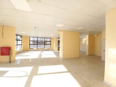 5 мкр бишкек в Кыргызстан | Долгосрочная аренда квартир: Продается Коммерческое помещение с ремонтом 136м2 Цена 130 000 $ 5 мкр