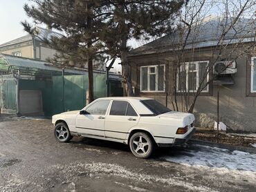 Mercedes-Benz: Mercedes-Benz 190: 1983 г., 1.8 л, Механика, Бензин, Седан