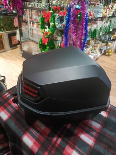 Baqajniklər: Motosiklet üçün arxa baqaj qutusu (top case) - Rəng: mat qara - — 6