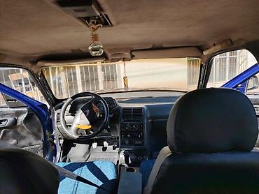 VAZ (LADA): Məhsul: Lada 2110 sedan (mavi rəng) Xüsusiyyətlər: - Kuzov: 4 qapılı — 13