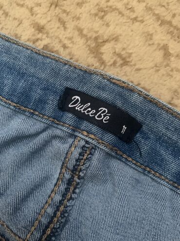 Şalvarlar: Hamısı birlikdə 20 mnt. Təmizdilər, cırığı söküyü yoxdu 4 şalvar, bir — 9