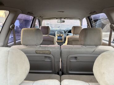 Toyota: Toyota Ipsum: 2000 г., 2 л, Автомат, Газ, Минивэн — 12