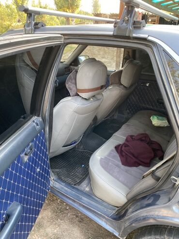 Mazda: Mazda 626: 1988 г., 2 л, Механика, Бензин, Седан — 8