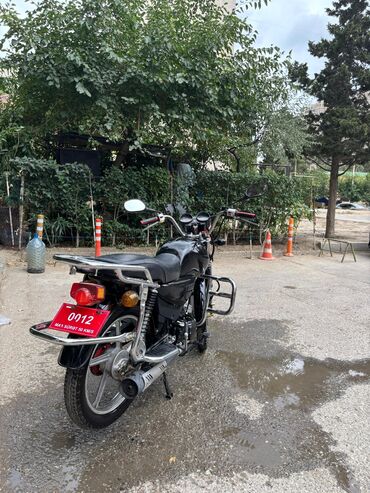 Motosikletlər: 50 sm3, 2024 il, 8500 km