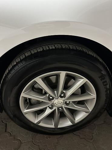 Продажа авто: Hyundai Sonata: 2019 г., 2 л, Автомат, Газ, Седан — 4