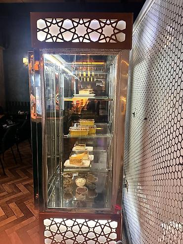 Şirniyyat soyuducusu satilir 1700azn. Unvan Baki Nigaz