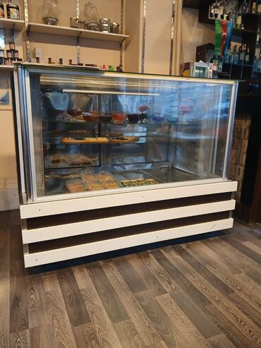 Kabab vitrini 1050 Azn. Ideal veziyyetde. Olchu 1.60. Unvan Baki