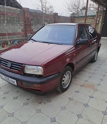 Volkswagen: Volkswagen Vento: 1992 г., 1.8 л, Механика, Бензин, Седан — 1