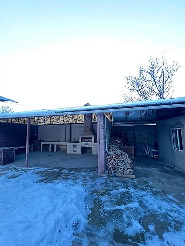 Продажа коттеджей и домов: ЧЕКЧЕЙГЕН ЖЕР ҮЙ САТЫЛАТ!!! 1-линияда жайгашкан ✅ Жери: 20 соток ✅ Үй — 14