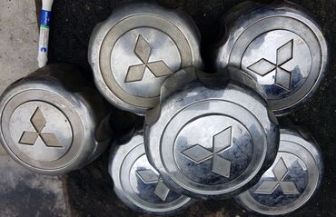 Автозапчасти: Колпаки колесных дисков на Паджеро/Делика. Т. База Геологии, 5 бокс