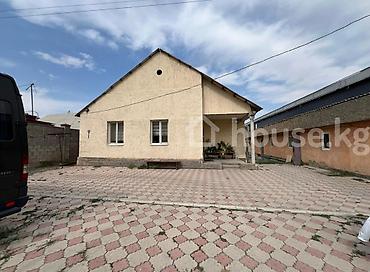 Продажа коттеджей и домов: И так, дом расположен в очень хорошем и экологическом районе ж/м Кара — 2