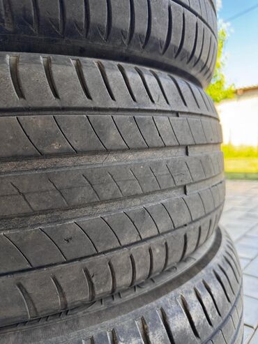 Шины: Шины 215 / 60 / R 17, Лето, Б/у, Комплект, Легковые, Германия, Michelin