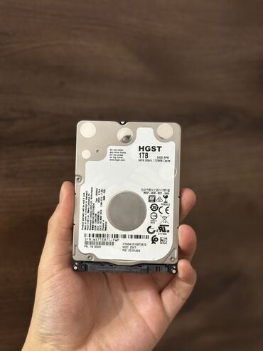 жесткий диск для ноутбука внутренний: Накопитель, Б/у, HGST, HDD, 1 ТБ, 2.5", Для ноутбука