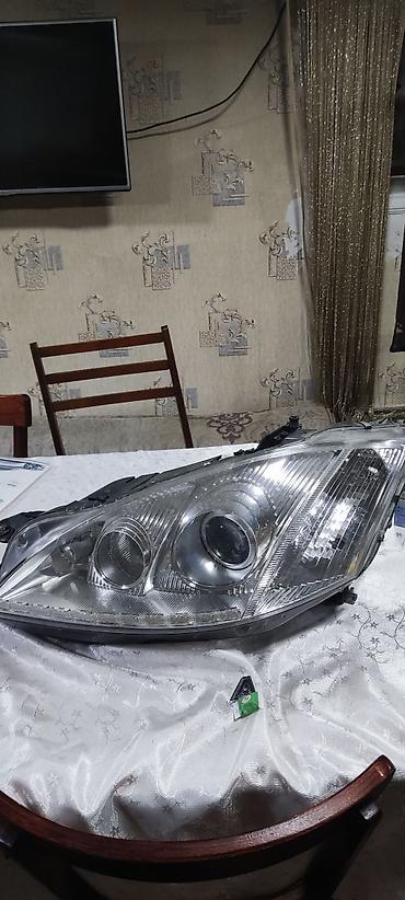 06 fara: Avtomobil üçün ön fara dəsti satılır. Şəkillərdə göründüyü kimi — 1