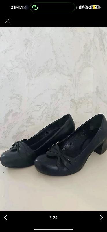 Кроссовки и спортивная обувь: Обувь женская, покупала в Италии/Дубаи, размер 37-38, цены от 100 до — 18