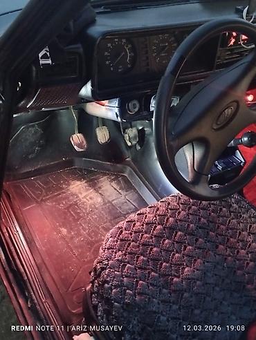 niva satılır: VAZ 2107
ili 1992
rəng qara 
karopka 4 
 mayor 06 
barter var — 7