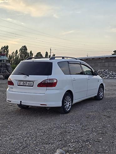Транспорт: Toyota Avensis Verso: 2004 г., 2 л, Механика, Дизель, Минивэн — 3