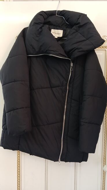 Ev geyimləri, pijamalar: Qara rəngli qadın puffer gödəkçə – Snow & Passion - Ölçü: 42