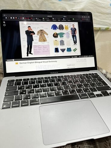 макбук: Apple MacBook, 13.3 ", Apple M1, 256 ГБ