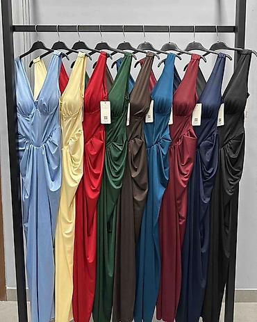 anđeo i vrag: Haljina: 3300 dinara
S M L — 5