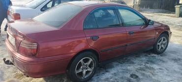 100000 сомдук машиналар: Honda Accord: 1999 г., 1.6 л, Механика, Бензин, Седан