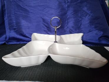 Ostalo posuđe: Porcelanski nov etazer. Etazer za na sto. Visina sa na lalafo.rs — 4 Ostalo posuđe: Porcelanski nov etazer. Etazer za na sto. Visina sa — 4