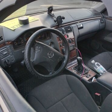 бу шины в бишкеке: Mercedes-Benz E‑Class (W210), седан, темно‑синий.об.2.2.год 2000