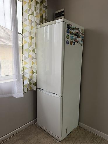 indesit: Холодильник Indesit, двухкамерный, белый. Подходит для семейного — 3