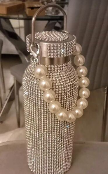 термос для еды баку: Swarovski qaşlarla bezedilmiş termos. Yenidir. Xarici olkeden