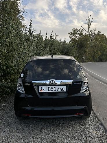 jelly машина: Honda Shuttle: 2013 г., Вариатор, Гибрид, Хэтчбэк — 3
