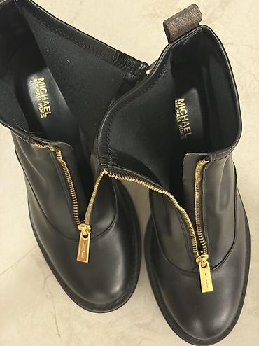 ботинка бу: Ботинки, 38, Michael Kors, Новый, цвет - Черный, Бесплатная доставка — 10