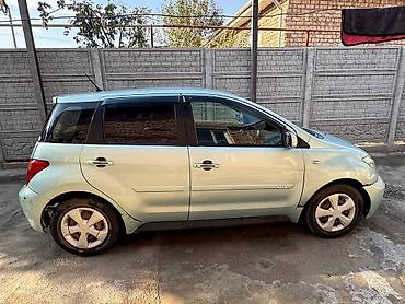 mark 90: Toyota Ist: 2003 г., Автомат, Бензин, Хэтчбэк — 4