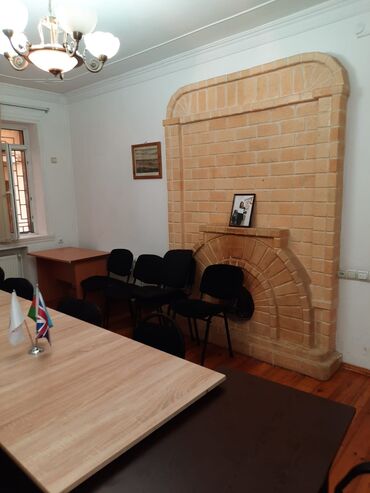 аренда нежилого помещения под офис: Здается офис в Ичери Шехер,5 комнат,150 кв.м
