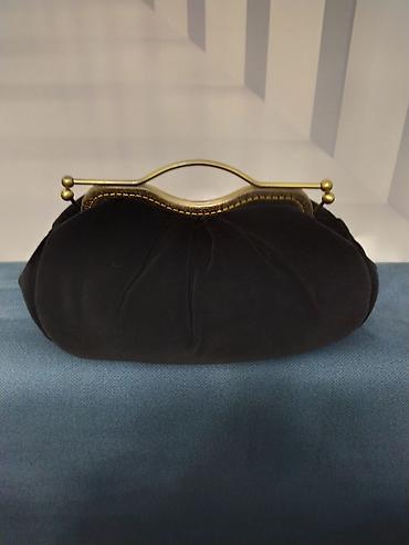 Классические сумки: Продаю бархатный редикюль сумочку, новая, черного цвета размер 30×15 — 10