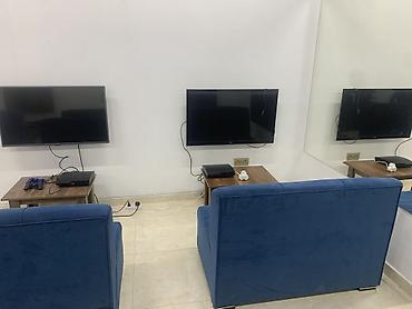 jurnaln: Salam. 5 ədəd ps 3 hər biri üç pultla 1 ədəd ps4 2 pultla 6 ədəd 109 — 3