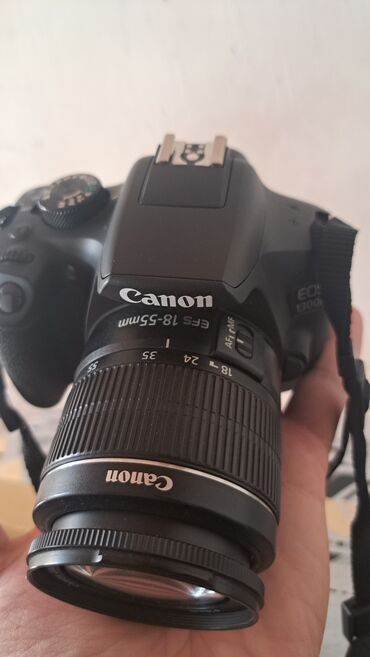 Fotokameralar: Canon EOS 1300D DSLR fotoaparat dəsti Xüsusiyyətlər: - Korpus: Canon — 7