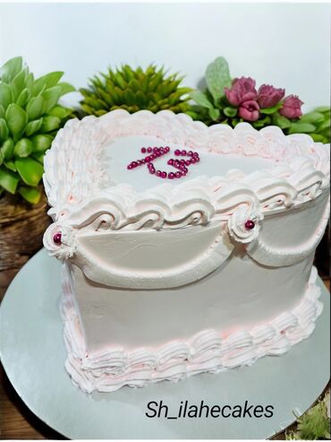 Tortlar: Ev şirniyyatları və tortlar - Tortlar: Kremli, qat-qat biskvitli — 9