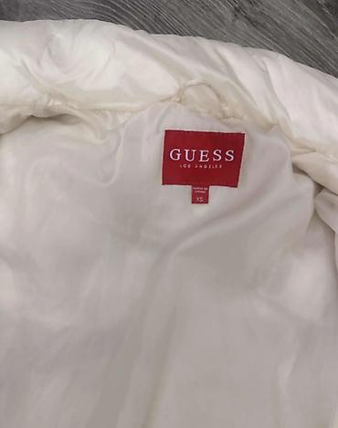 guess ženske zimske jakne: GUESS original jakna, M (38) veličine a dimenzije su: ramena 40 cm — 3